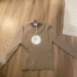 Princess Polly turtleneck top size M/L BNWT